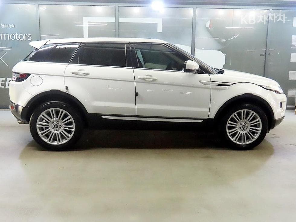 Land Rover Range Rover Evoque5-door 2.0 TD4 Dynamic - 3