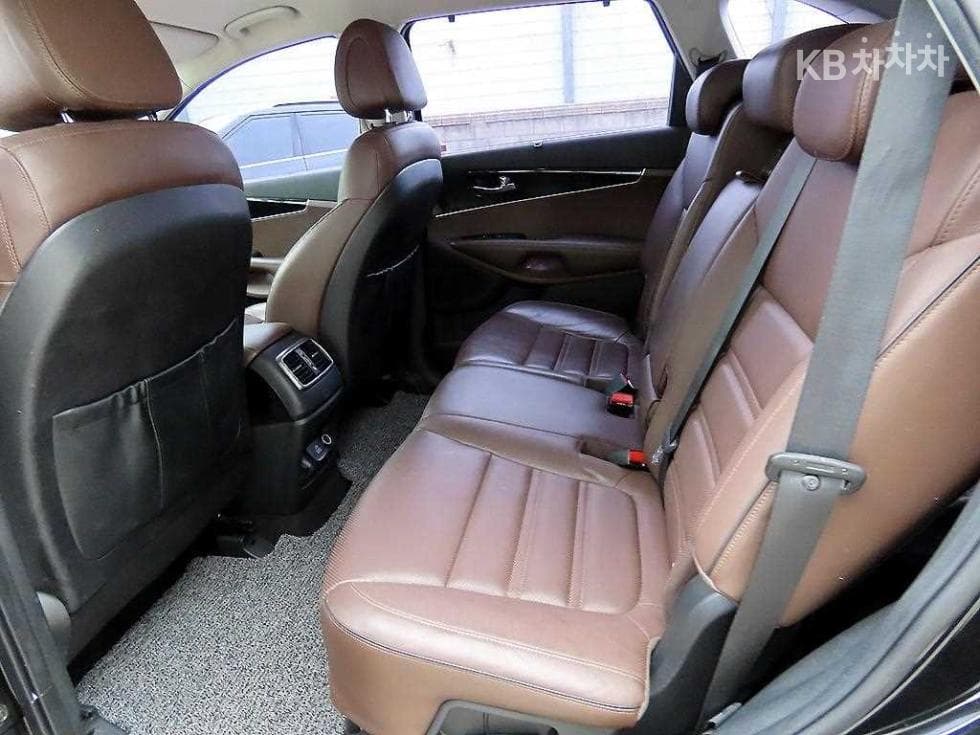 Kia All NewSorentoDiesel 2.0 2WD Noblesse Special (special feature/edition) - 6