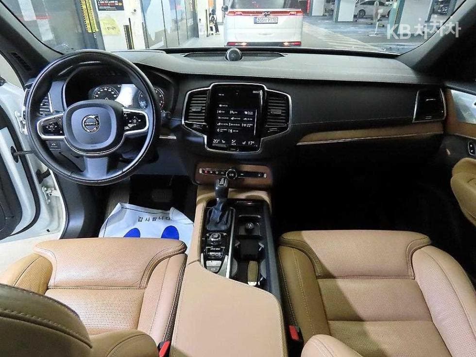 Volvo All New XC90T6 Inscription - 10
