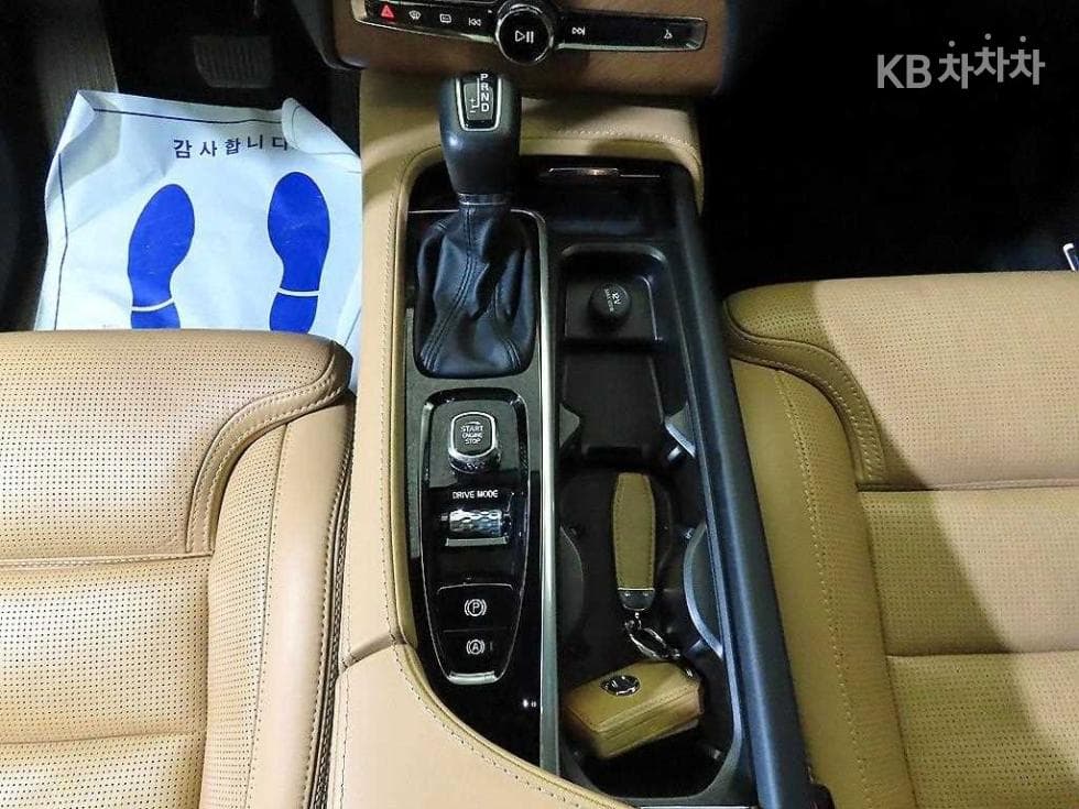 Volvo All New XC90T6 Inscription - 12