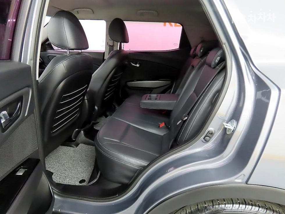KG Mobility TivoliGasoline LX Highest-end Type - 6