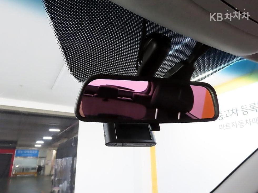 KG Mobility TivoliGasoline LX Highest-end Type - 16