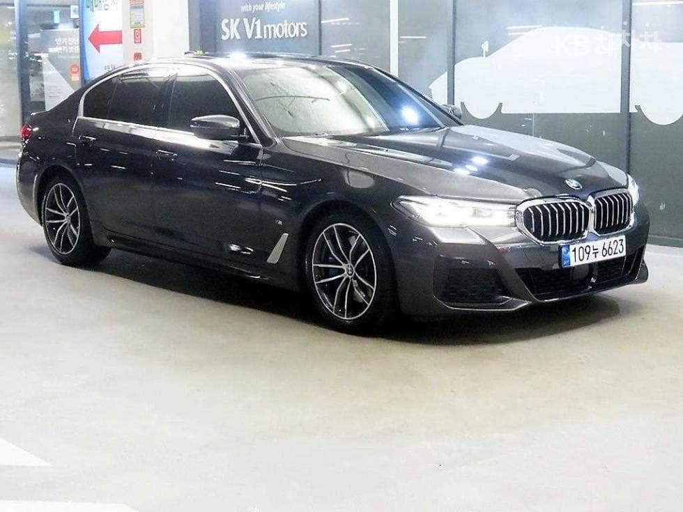 BMW 올New5 Series (G30) 520i M Sport - Image 1