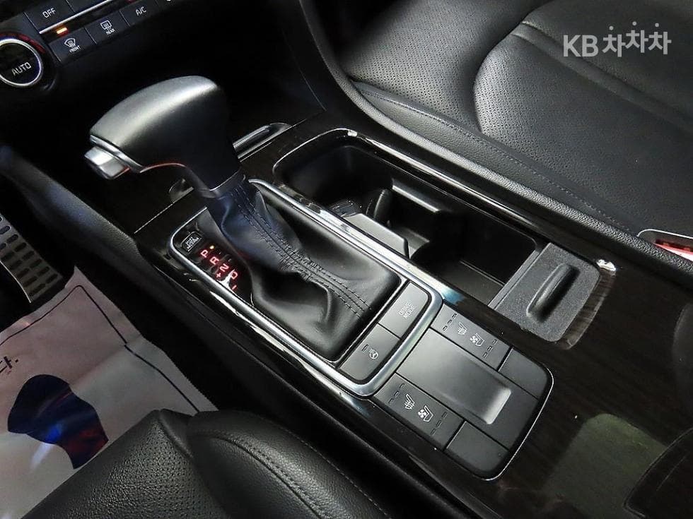 Kia K5 Second generation2.0 Gasoline SX Noblesse - 12