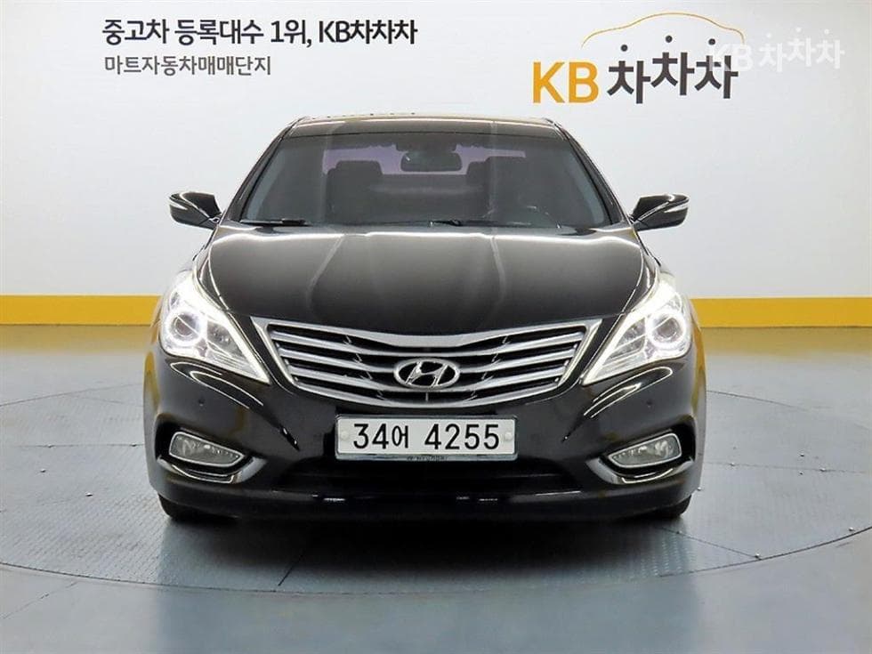 Hyundai Grandeur (Azera)HG HG240 Luxury - Image 1
