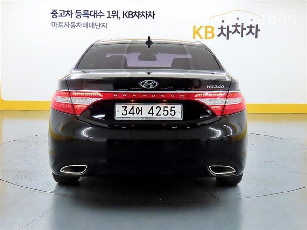 Hyundai Grandeur (Azera)HGHG240 Luxury - 3
