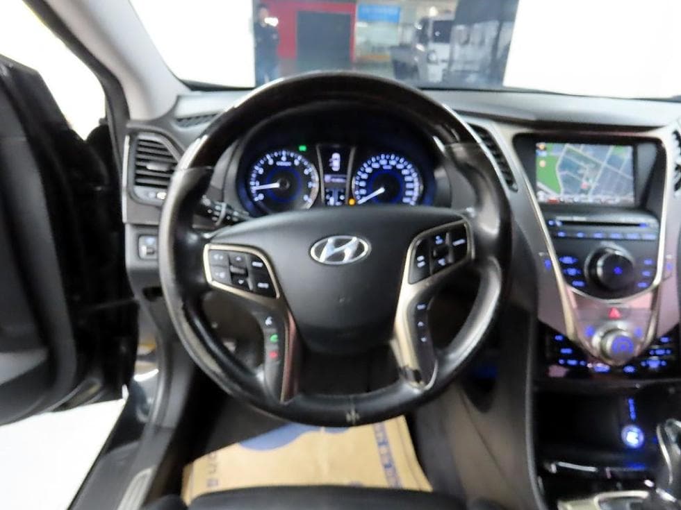 Hyundai Grandeur (Azera)HGHG240 Luxury - 9