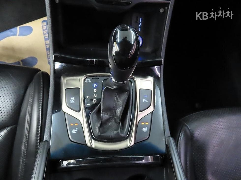 Hyundai Grandeur (Azera)HGHG240 Luxury - 10