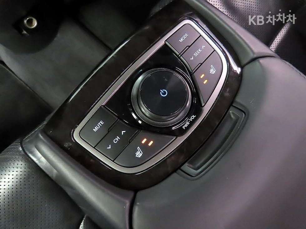 Hyundai Grandeur (Azera)HGHG240 Luxury - 13