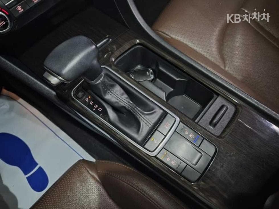 Kia K5 Second generation2.0 Gasoline MX Noblesse - 11