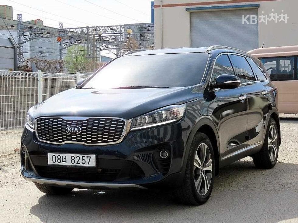 Kia The New (facelift) Sorento 2.0 Diesel 2WD Noblesse - Image 1