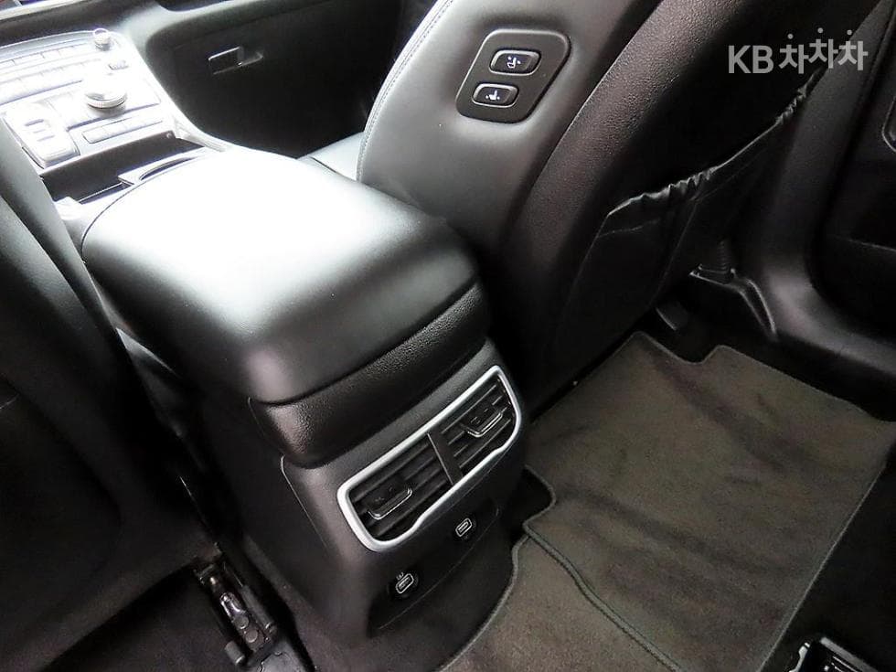 Hyundai The New (facelift) Santa Fe TMGasoline 2.5T 2WD Prestige - 15