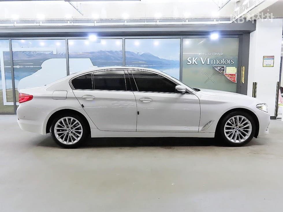 BMW 올New5 Series (G30)520d xDrive Luxury Plus - 3