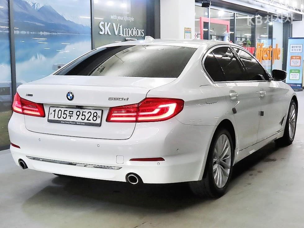 BMW 올New5 Series (G30)520d xDrive Luxury Plus - 4
