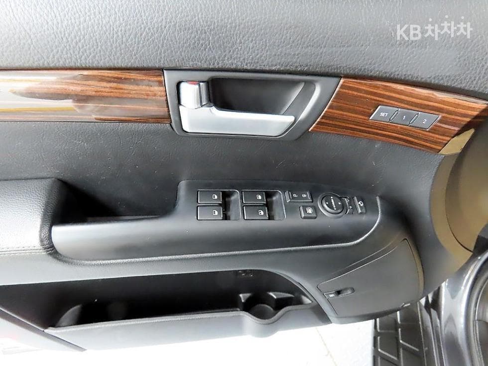 Kia The New (facelift) Mohave4WD President 7-seater (Limousine) - 11