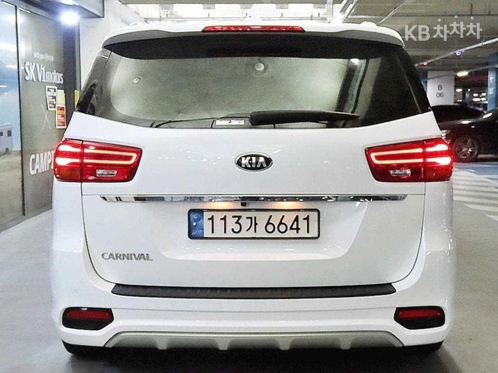 Kia The New (facelift) Carnival9-seater 3.3 Gasoline Noblesse Special (special feature/edition) - 5