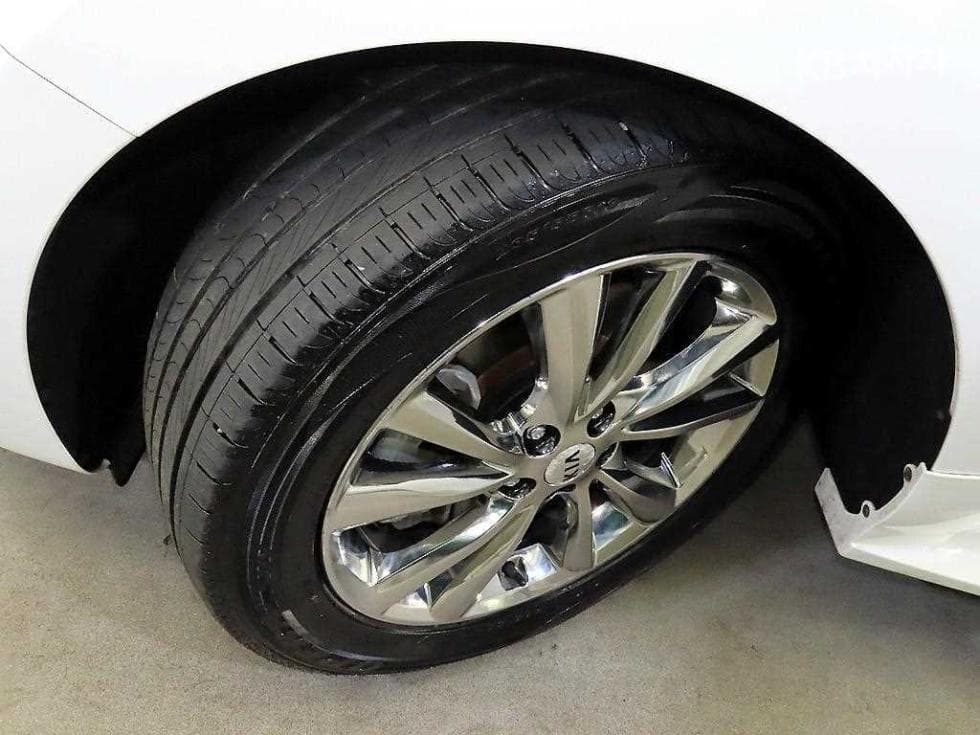 Kia The New (facelift) Carnival9-seater 3.3 Gasoline Noblesse Special (special feature/edition) - 20
