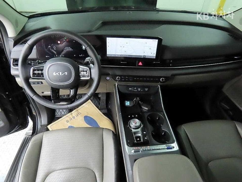 Kia The New (facelift) Carnival 4th generationD2.2 7-seater (Limousine) Noblesse - 7