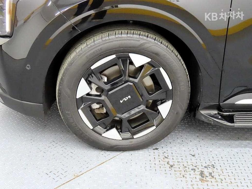 Kia The New (facelift) Carnival 4th generationD2.2 7-seater (Limousine) Noblesse - 20