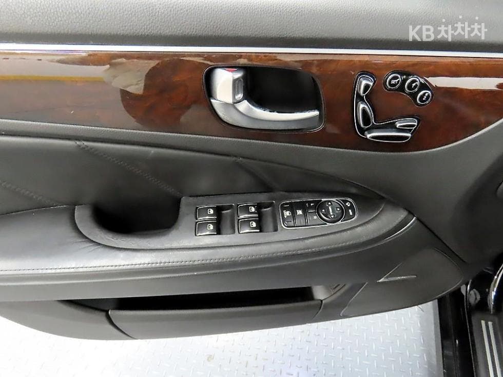 Hyundai Equus(신형)VS380 Modern - 11