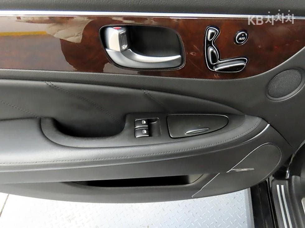 Hyundai Equus(신형)VS380 Modern - 12