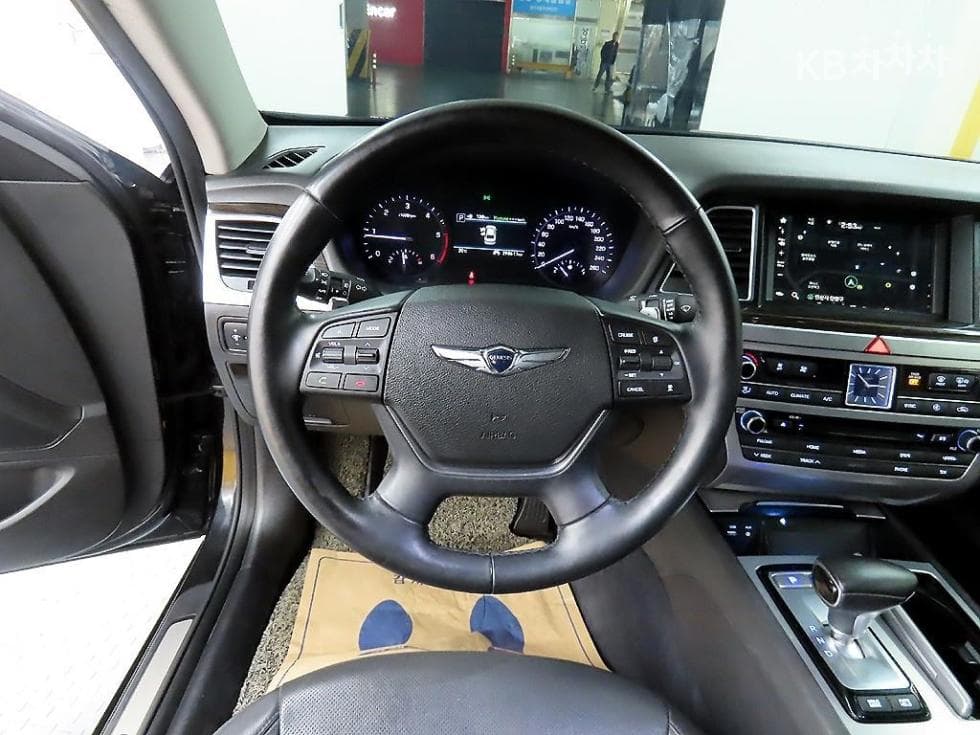 Genesis G802.2D AWD Luxury - 9