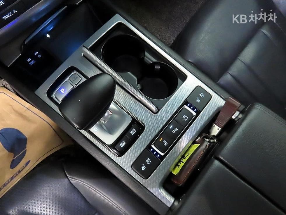 Genesis G802.2D AWD Luxury - 10