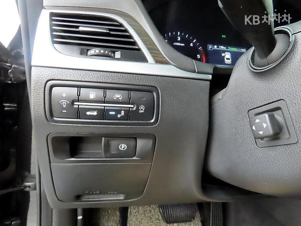 Genesis G802.2D AWD Luxury - 12