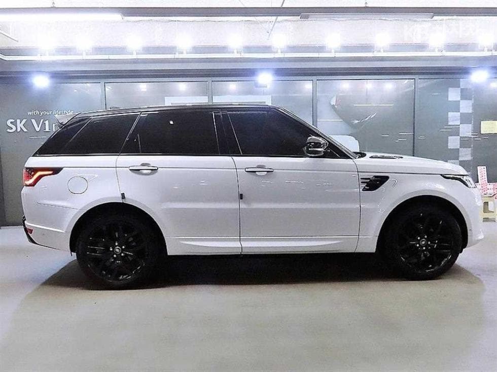 Land Rover New Range Rover Sport3.0 SDV6 Autobiography Dynamic - 3