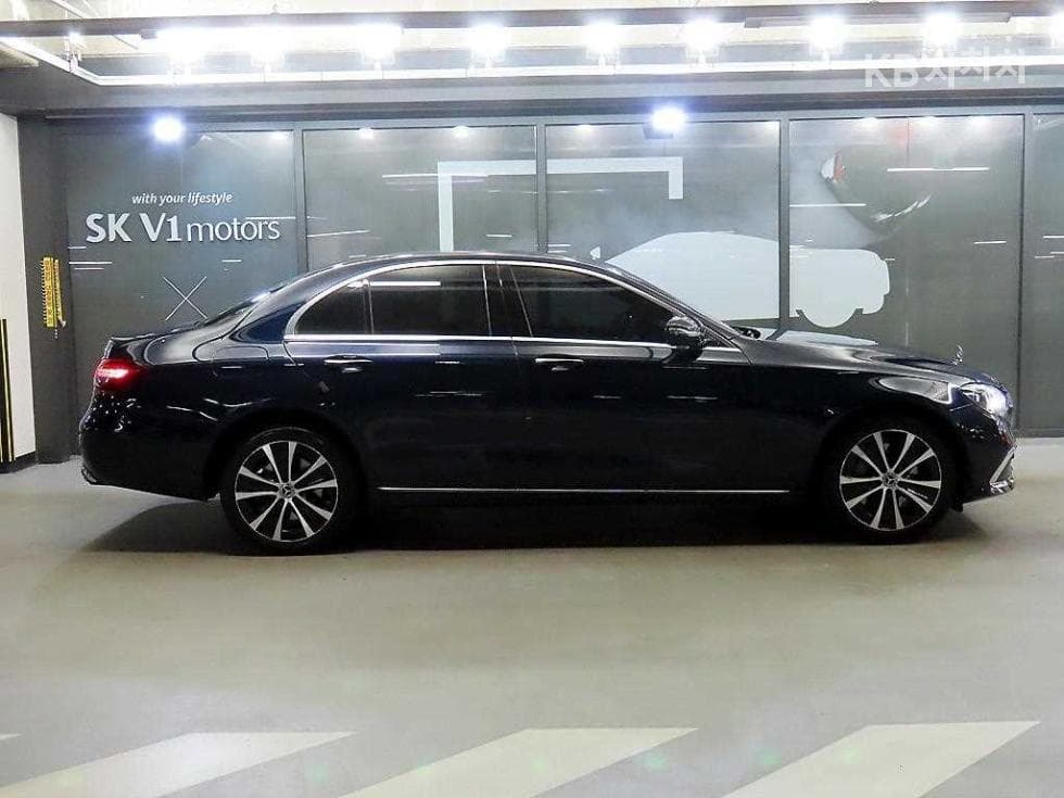 Mercedes-Benz E-Class (W213)E300e 4MATIC Exclusive - 3