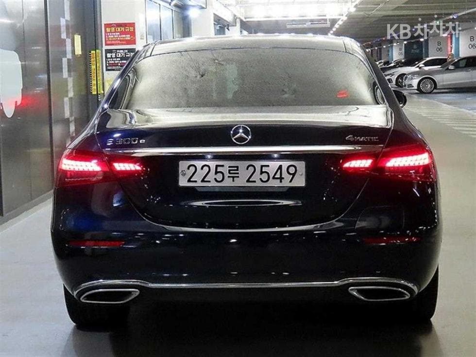 Mercedes-Benz E-Class (W213)E300e 4MATIC Exclusive - 5
