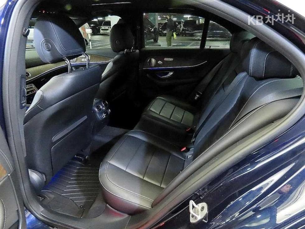Mercedes-Benz E-Class (W213)E300e 4MATIC Exclusive - 7