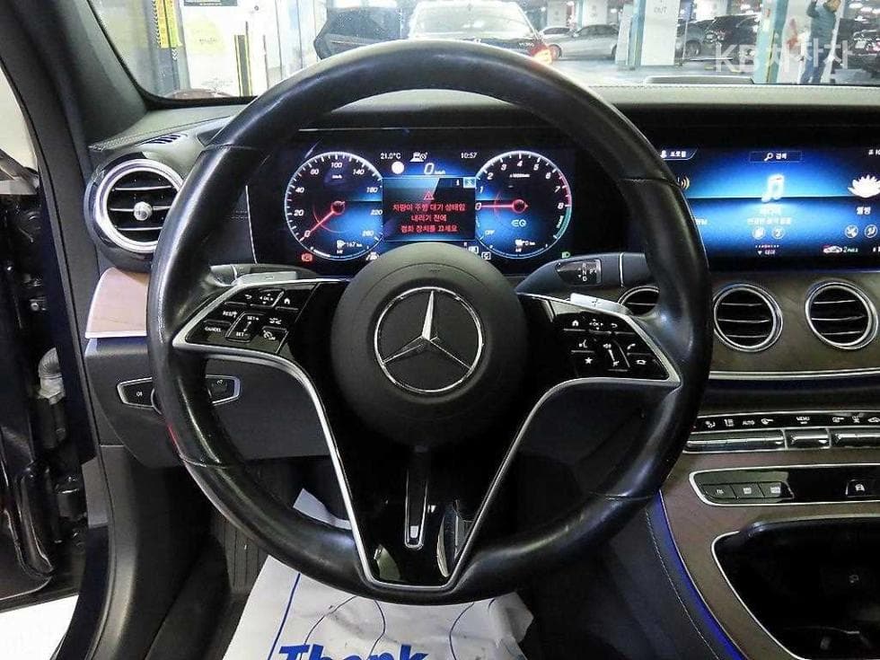 Mercedes-Benz E-Class (W213)E300e 4MATIC Exclusive - 8