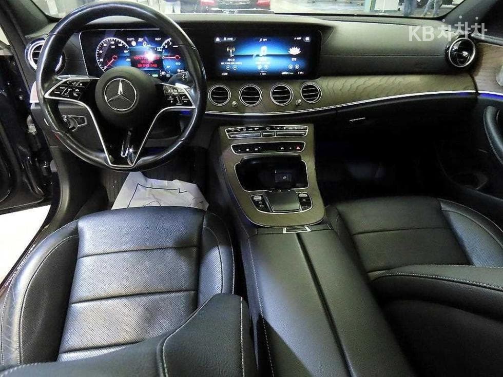Mercedes-Benz E-Class (W213)E300e 4MATIC Exclusive - 10