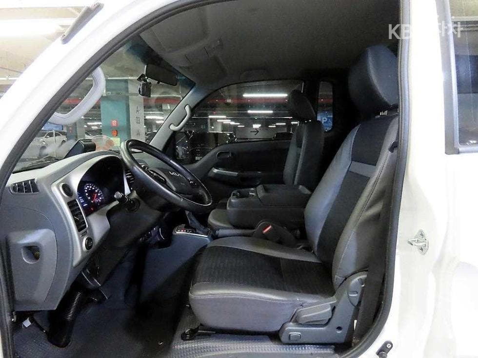 Kia The New (facelift) Bongo 3 (light truck)1 Ton King Cab Extra Long 2WD L Light - 7