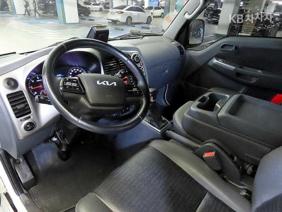 Kia The New (facelift) Bongo 3 (light truck)1 Ton King Cab Extra Long 2WD L Light - 10