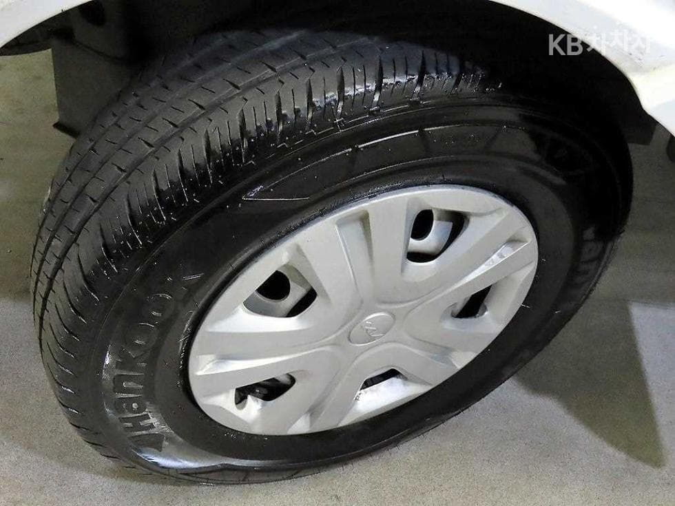 Kia The New (facelift) Bongo 3 (light truck)1 Ton King Cab Extra Long 2WD L Light - 16