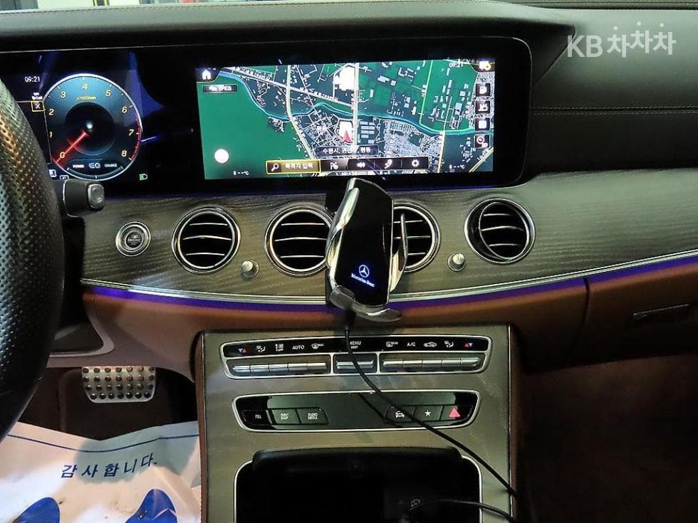 Mercedes-Benz E-Class (W213)E350 4MATIC Avantgarde - 11