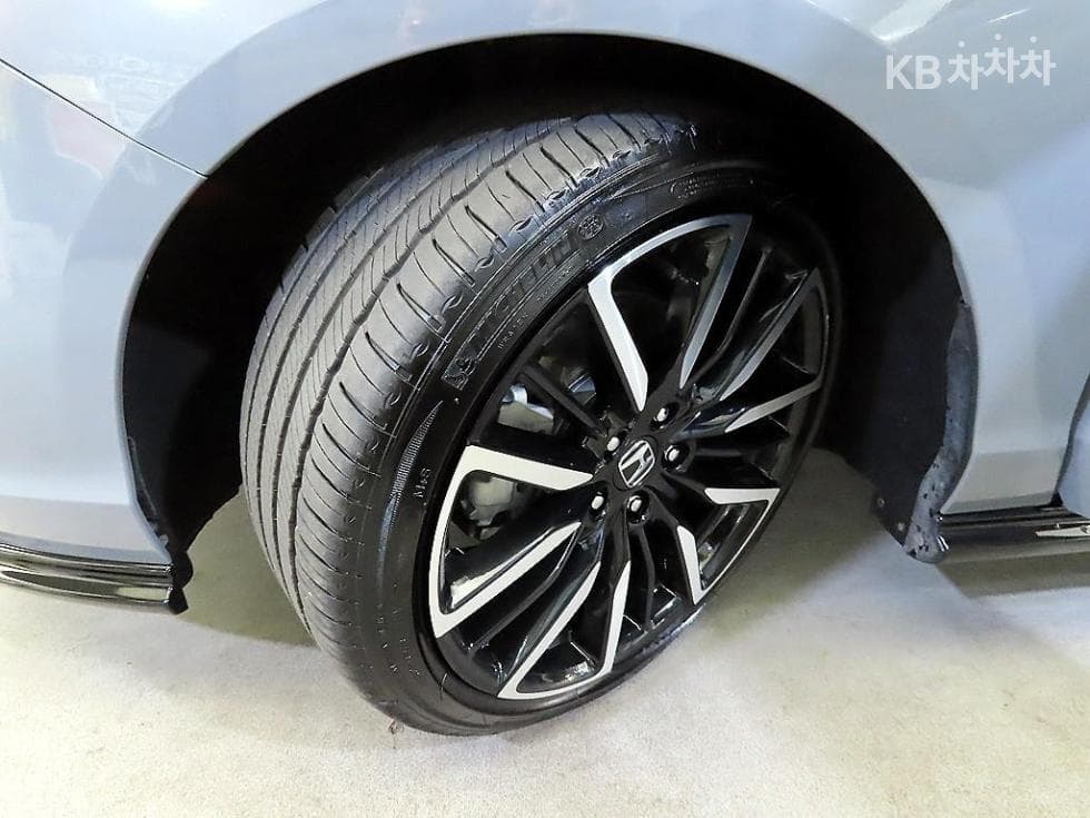 혼다 어코드 10세대Hybrid 2.0 Touring - 20