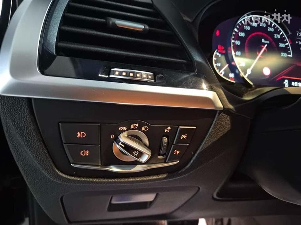 BMW New X4 (G02)xDrive 20d M Sport Pakage - 13