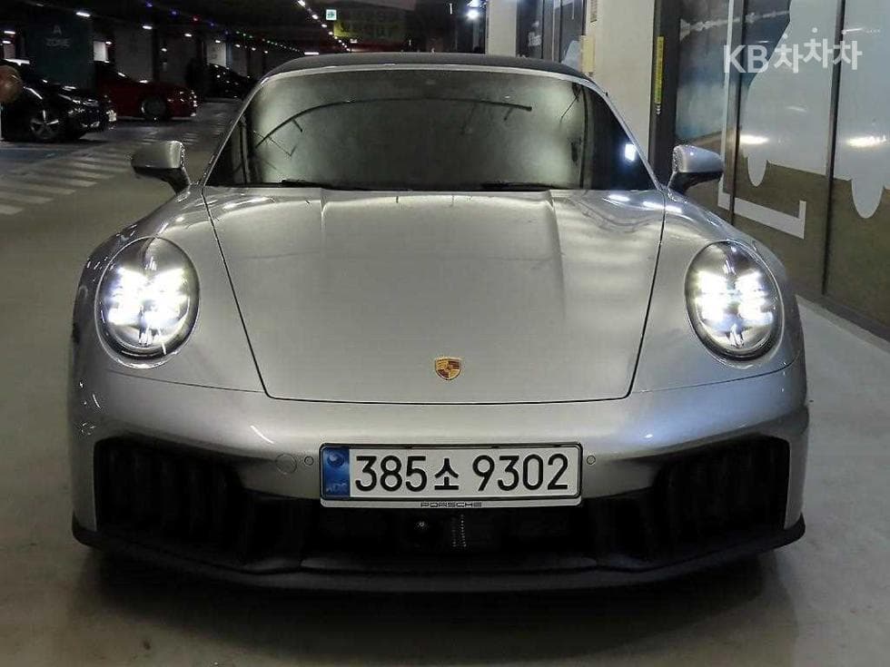 Porsche 911(992)Carrera GTS Cabriolet - 2