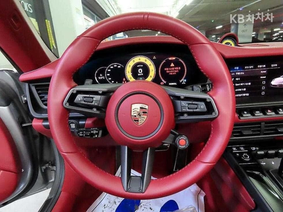 Porsche 911(992)Carrera GTS Cabriolet - 12