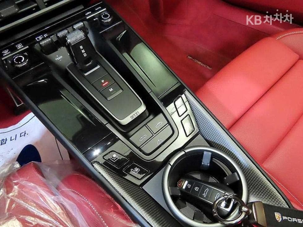 Porsche 911(992)Carrera GTS Cabriolet - 16