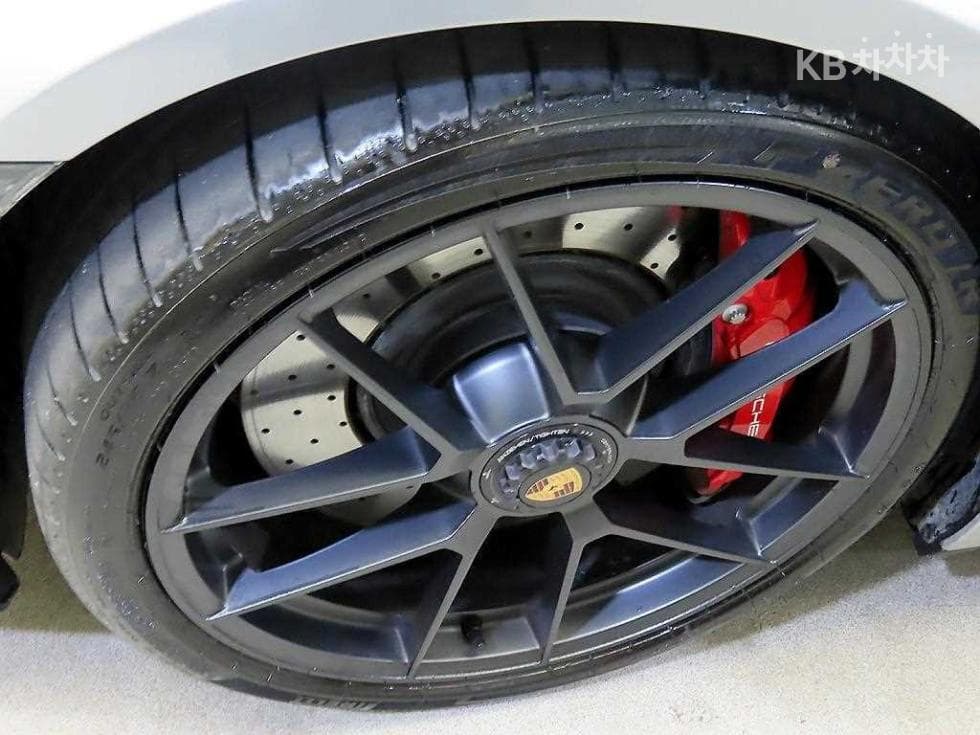 Porsche 911(992)Carrera GTS Cabriolet - 20