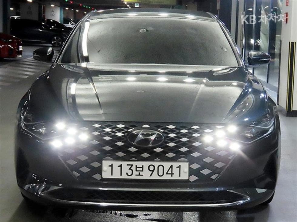 Hyundai The New (facelift) Grandeur (Azera)2.5 Premium - 2