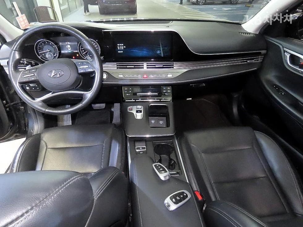 Hyundai The New (facelift) Grandeur (Azera)2.5 Premium - 10
