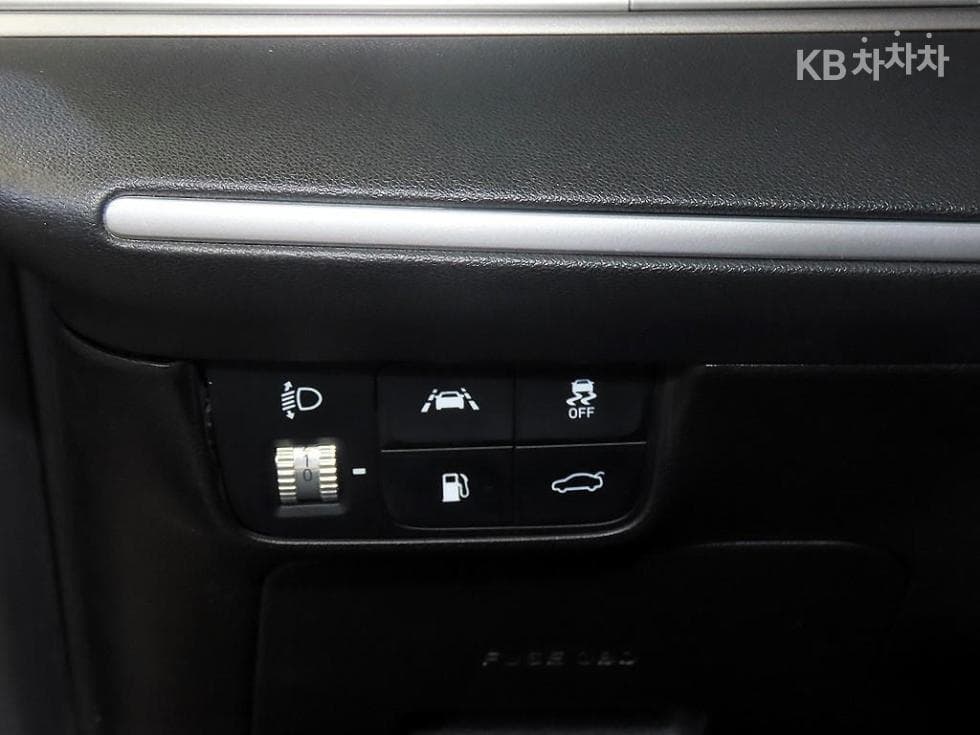 Hyundai The New (facelift) Grandeur (Azera)2.5 Premium - 14