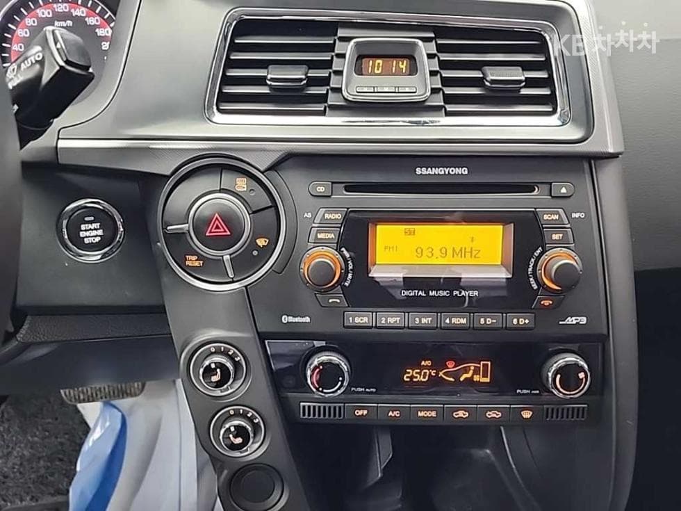 КейДжи Мобилити The New (фейслифт) Корандо Спорт (pickup variant)2.2 CX7 4x4 클럽 - 10