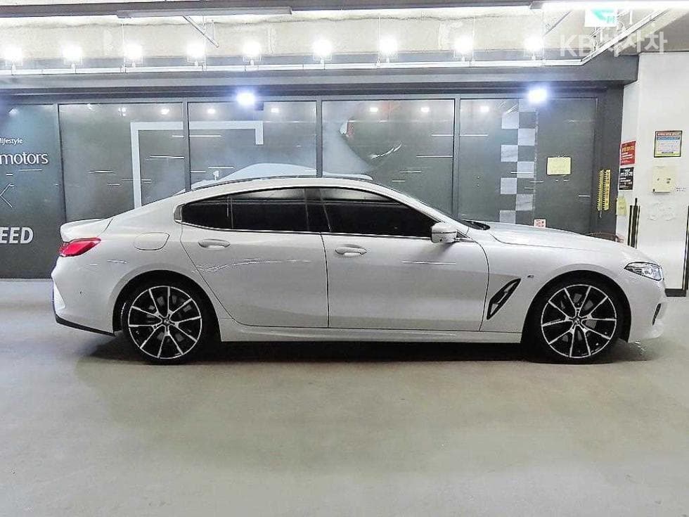 BMW 8시리즈 (G15)840d xDrive Gran Coupe M Sport Package - 3