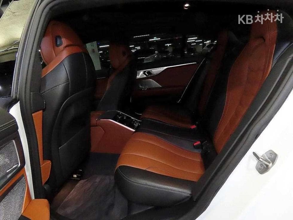 BMW 8시리즈 (G15)840d xDrive Gran Coupe M Sport Package - 7